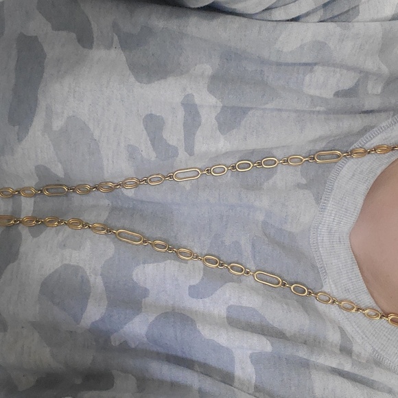 Signed Trifari Gold Tone Matte Link Necklace - Picture 6 of 6